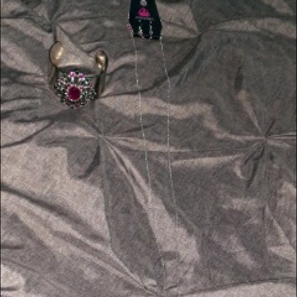 Jewelry - Picture 3 of 5